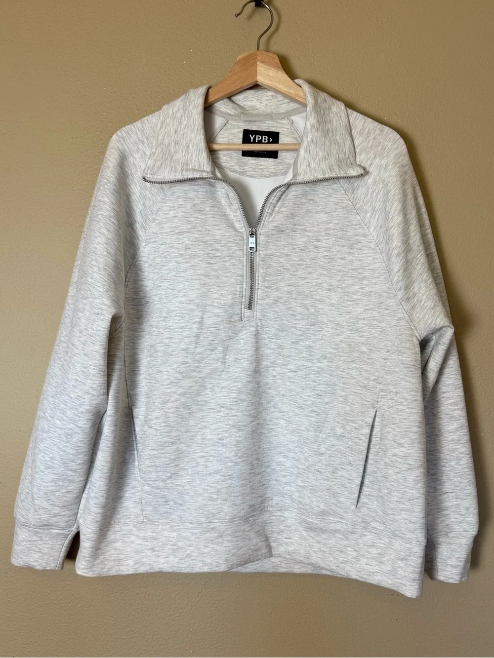 Abercrombie Light Gray YPB neoKNIT Half-Zip Sweater Size Medium